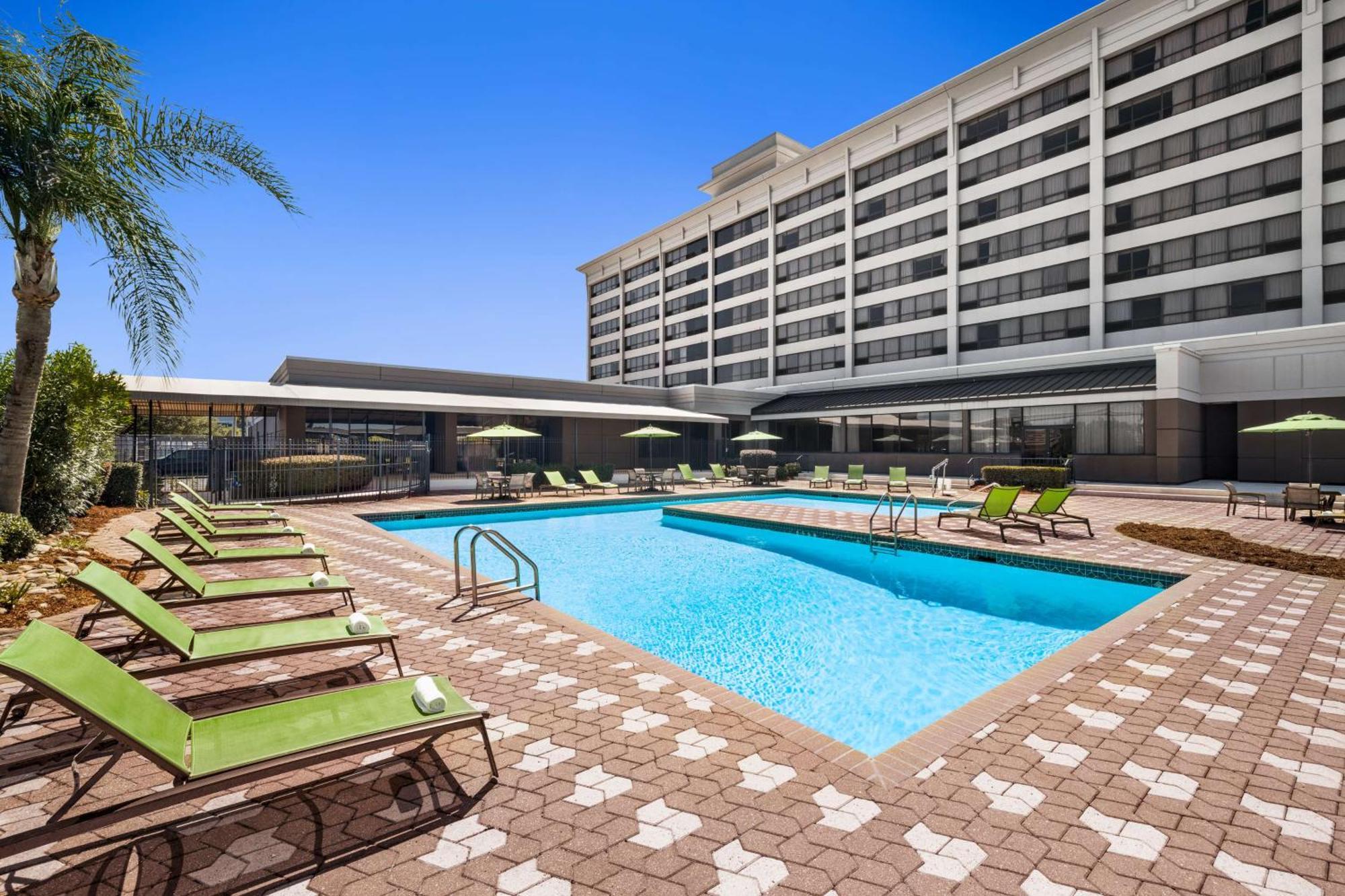 Doubletree By Hilton New Orleans Airport Hotel Kenner Exterior photo